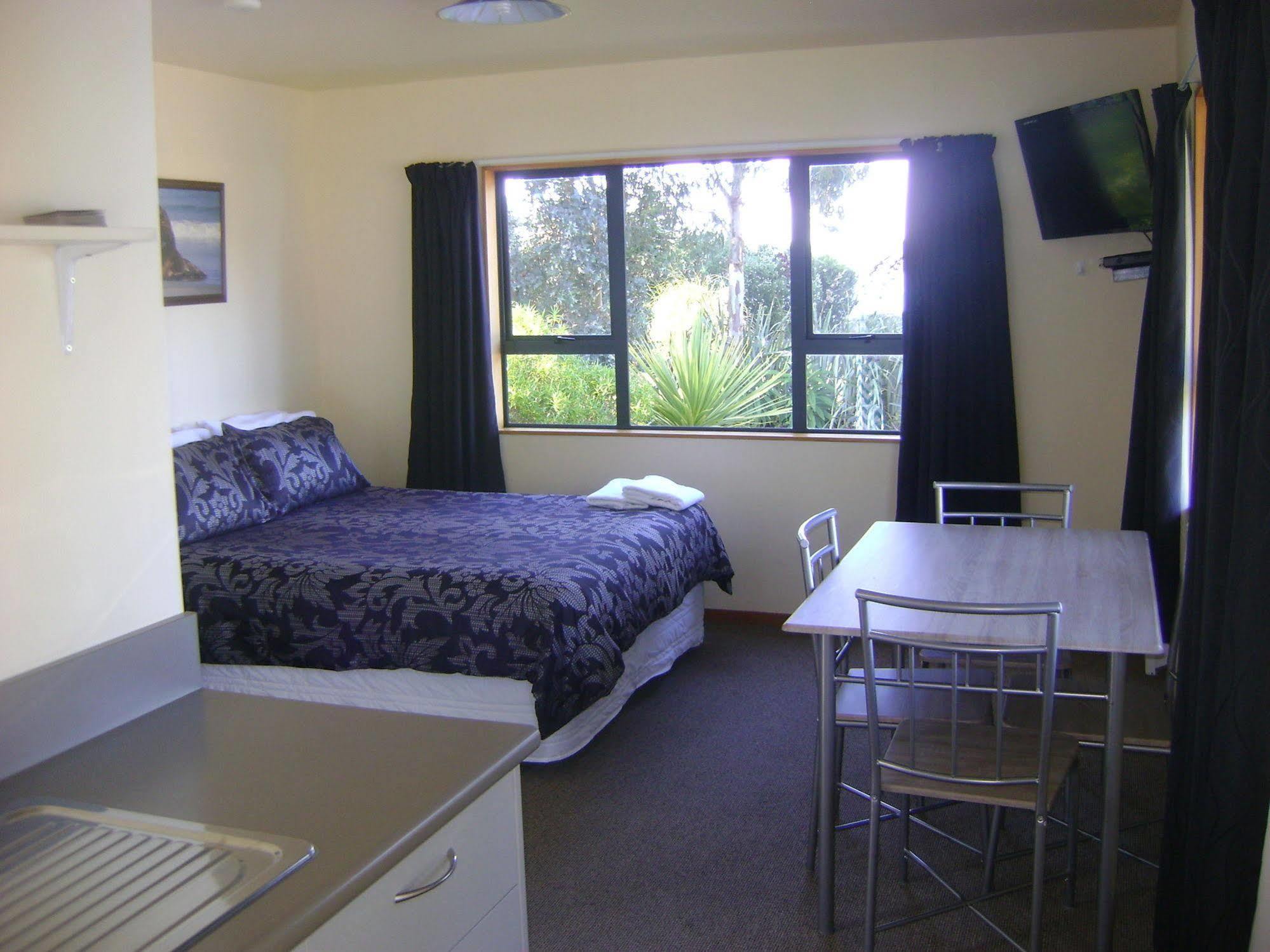 Catlins Newhaven Holiday Park Owaka Bagian luar foto